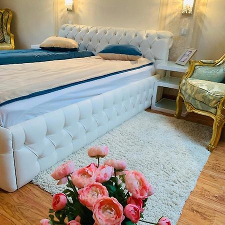 Casa Central Luxury Oradea Luaran gambar