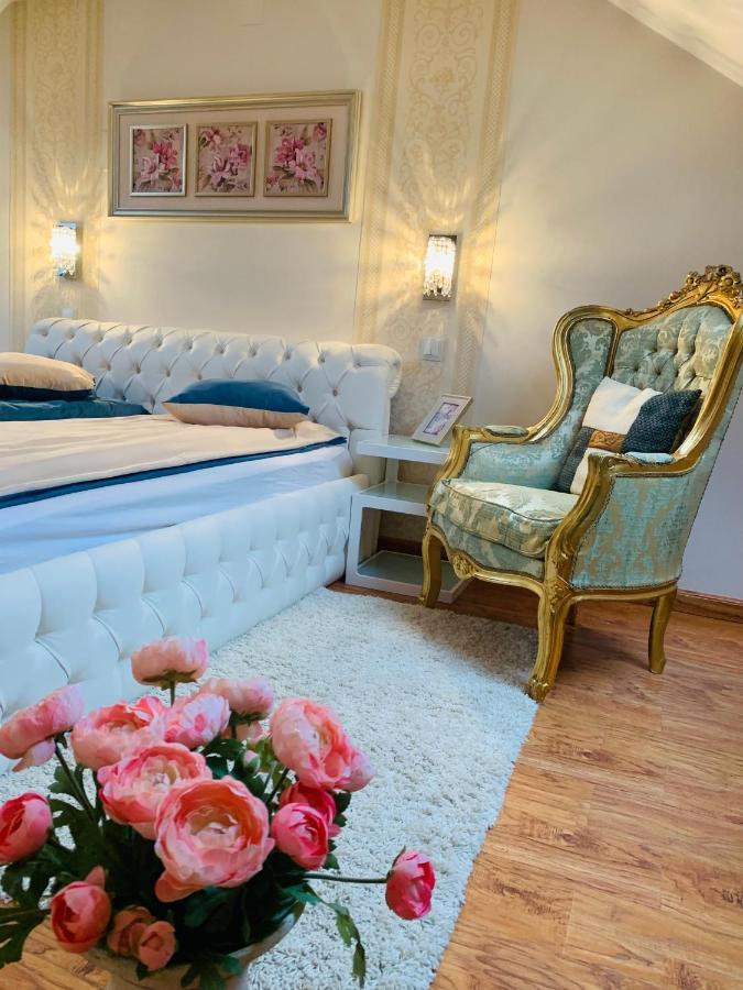 Casa Central Luxury Oradea Luaran gambar