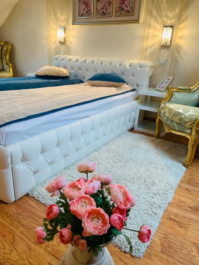 Casa Central Luxury Oradea Luaran gambar