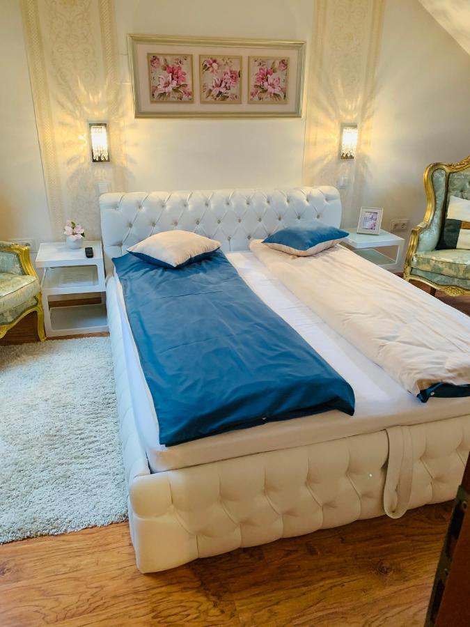 Casa Central Luxury Oradea Luaran gambar