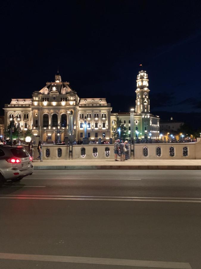Casa Central Luxury Oradea Luaran gambar
